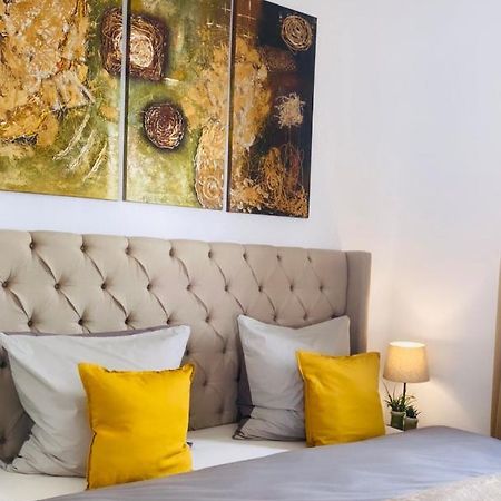 Aurum Apartment Kirchheim am Neckar Екстериор снимка