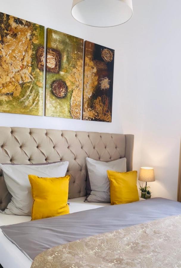 Aurum Apartment Kirchheim am Neckar Екстериор снимка